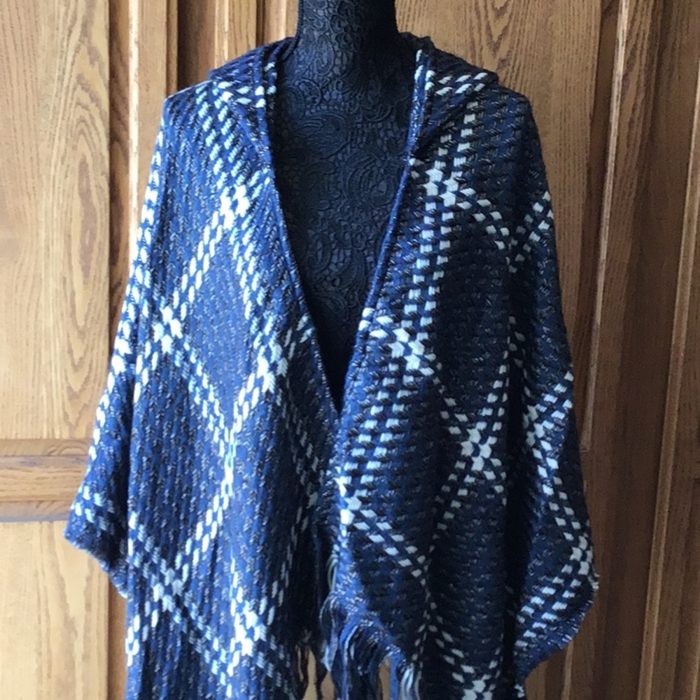 Simply Noelle Poncho Hoodie Wrap